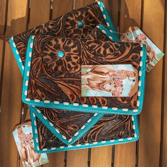 Tooled Leather Faux Turquoise Western Fashion Wallet - Picture 2 of 7